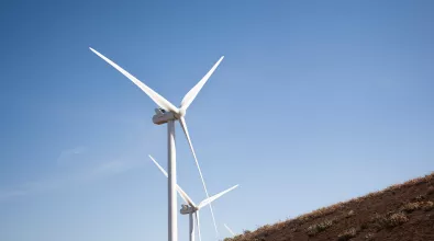 wind_turbine_hill.jpg wind_turbine_hill.jpg